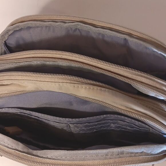 IHKWIP Day to Day Convertible Bag. Crossbody, Travel, Multi-Task - Picture 7 of 8